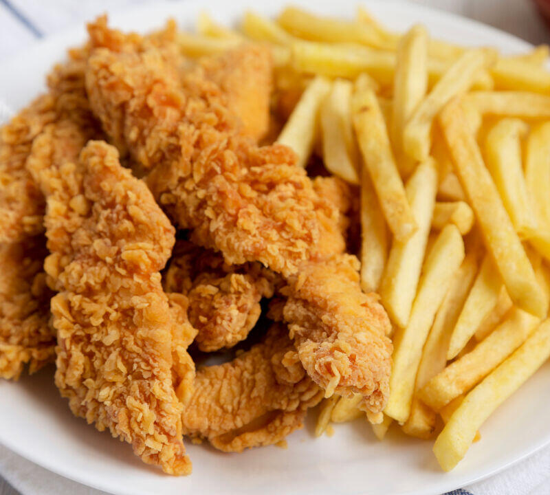 Chicken Tenders w. Fries